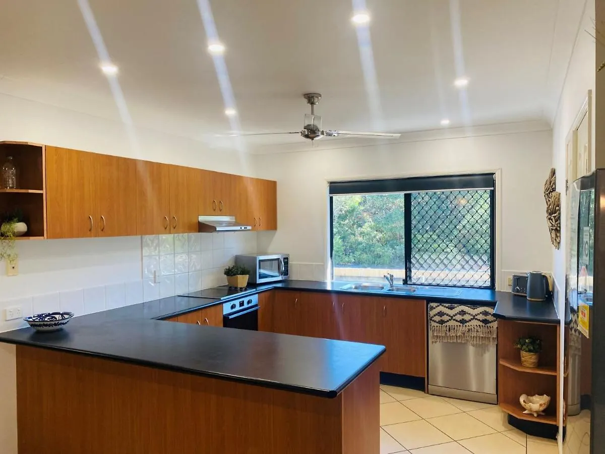 Holiday home Sandys On Cypress Rainbow Beach