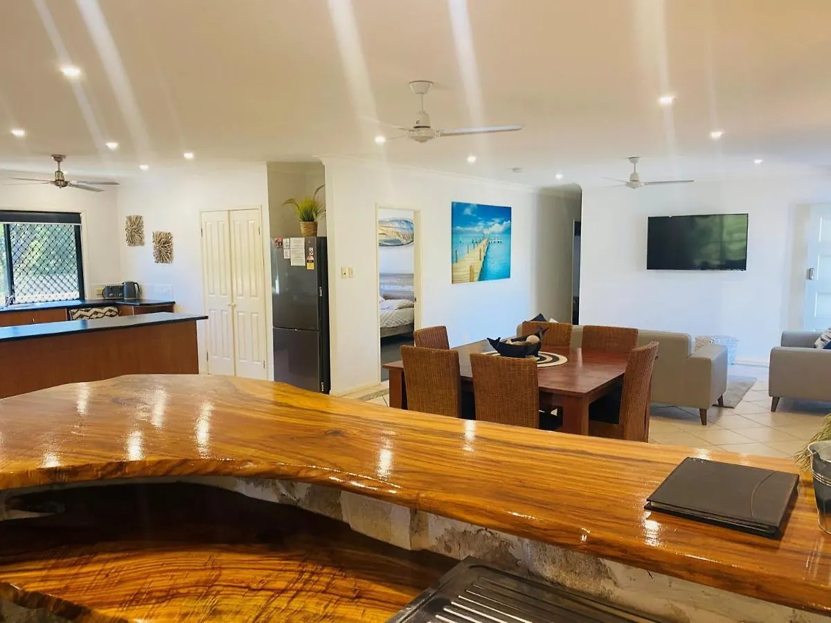 Holiday home Sandys On Cypress Rainbow Beach Australia