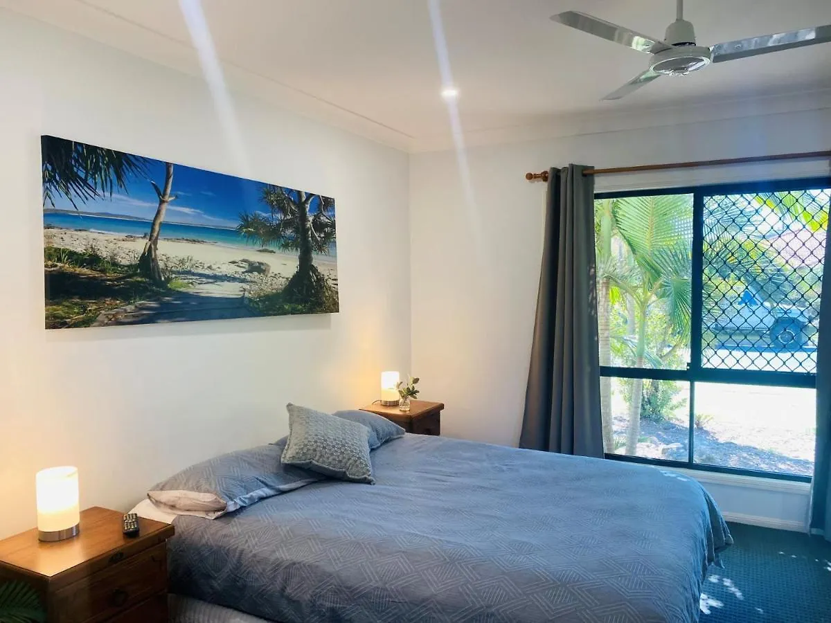 Sandys On Cypress Rainbow Beach Holiday home